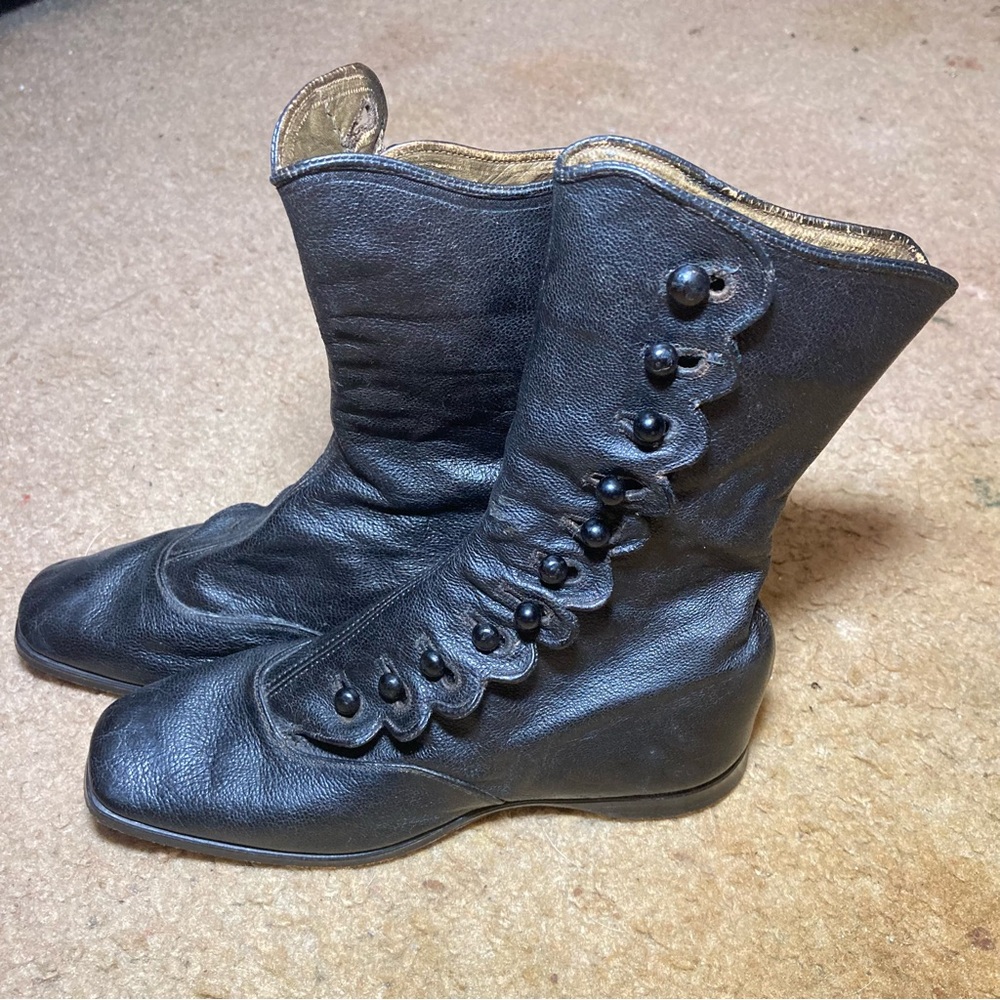 Antique Black Leather Kids Button-Up Boots